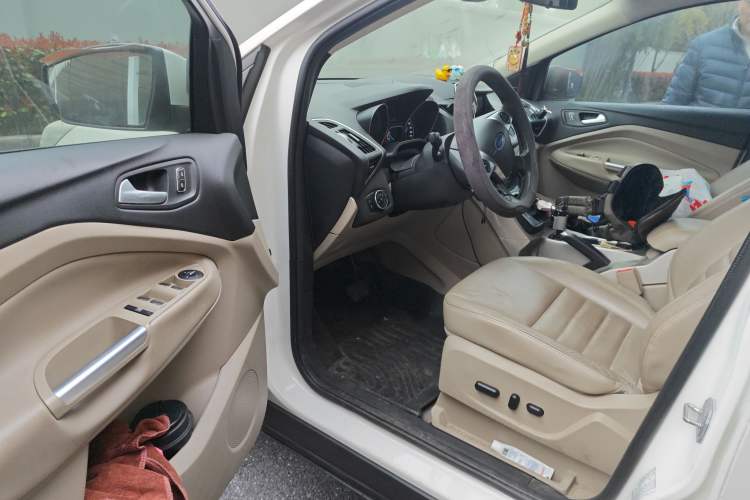 Used Ford Kuga 2013 2.0L GTDi Four-Wheel-Drive Elite Model