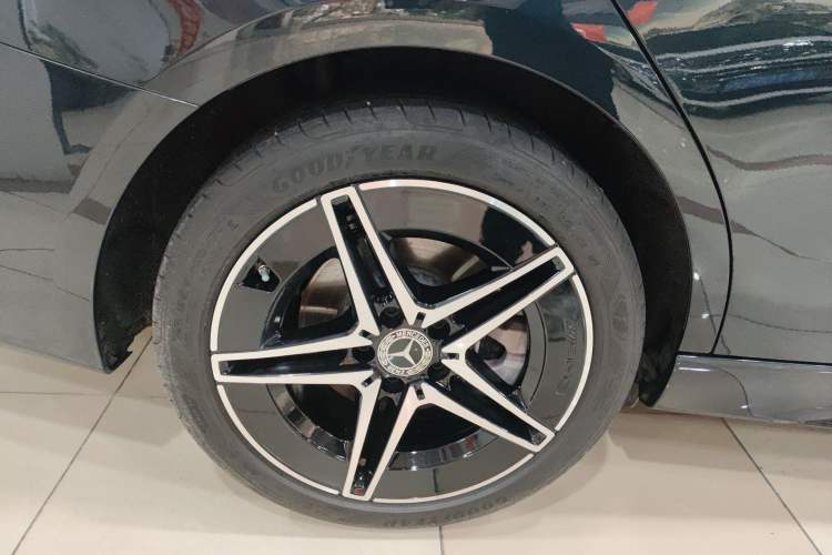 Used Mercedes-Benz C-Class 2023 Restyled C 260 L Night Edition Sports Version Right Rear Wheel Hub