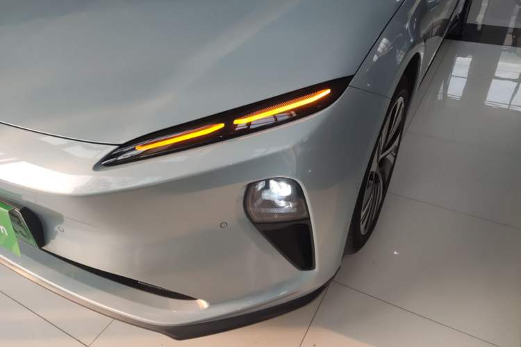 Used Nio ET5 2022 75 kWh Left Front Headlight