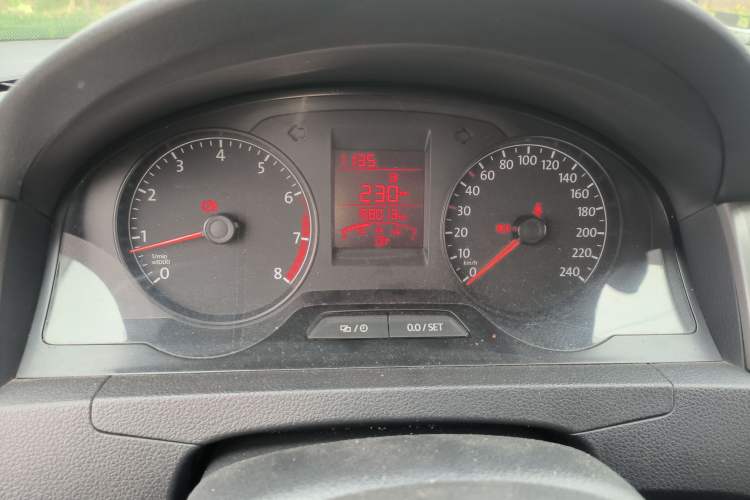 Used Volkswagen Santana 2015 1.6L Manual Comfort Edition Instrument Cluster