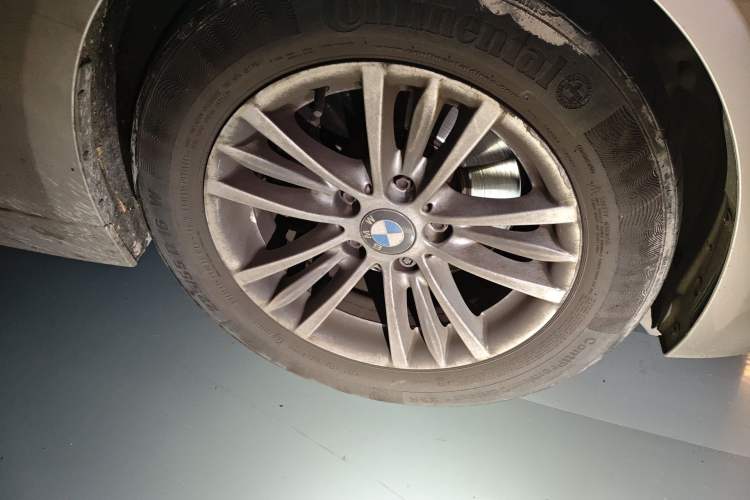 Used BMW 3 Series 2015 320Li Fashion Model