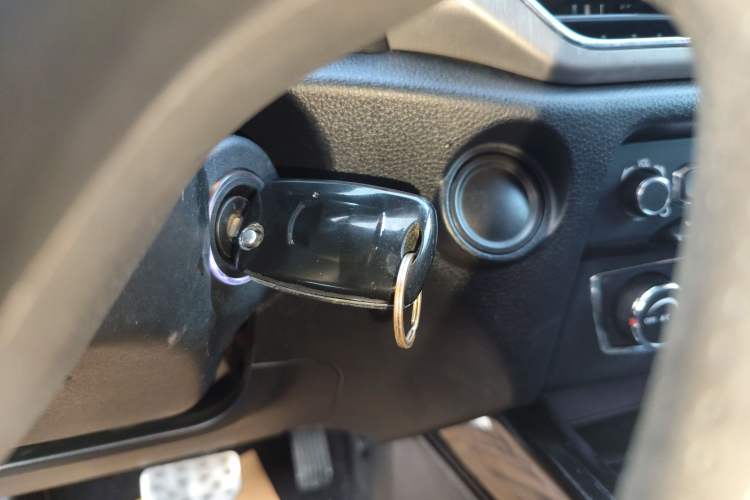 Used Dongfeng Fengon S560 2018 1.8L CVT Elite Model 7 Seats