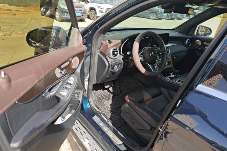 Used Mercedes-Benz GLC 2022 Refreshed GLC 300 L 4MATIC Dynamic Edition Prestige Version
