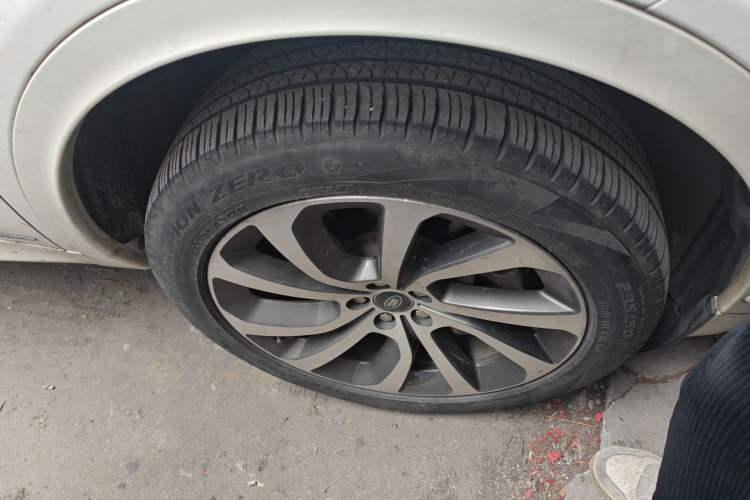 Used Land Rover Discovery Sport 2020 249 PS R-Dynamic Performance Tech Edition 5 Seats Exterior 1