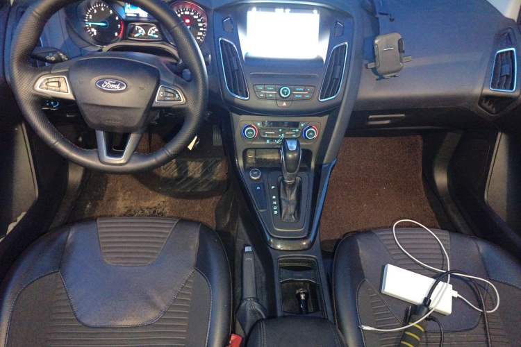 Used Ford Focus 2018 Sedan Classic EcoBoost 180 Automatic Elite Model
