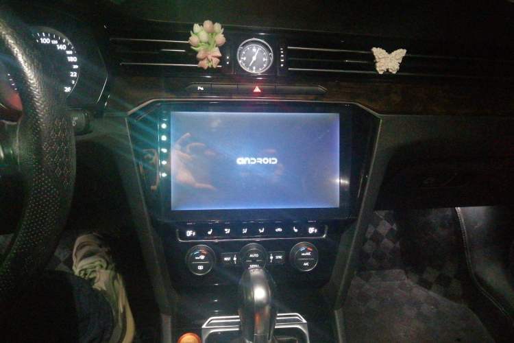 Used Volkswagen Magotan 2017 330TSI DSG Luxury Model
