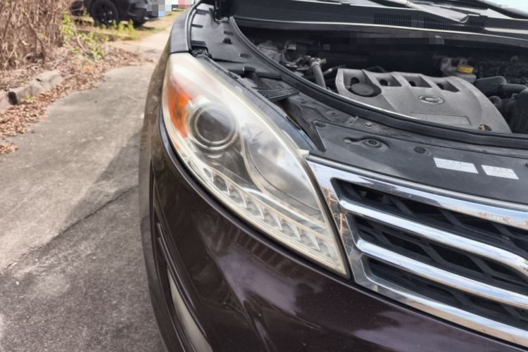 Used GAC Trumpchi GS5 Super 2015 2.0L Automatic Two-Wheel Drive Comfort Edition Right Front Headlight