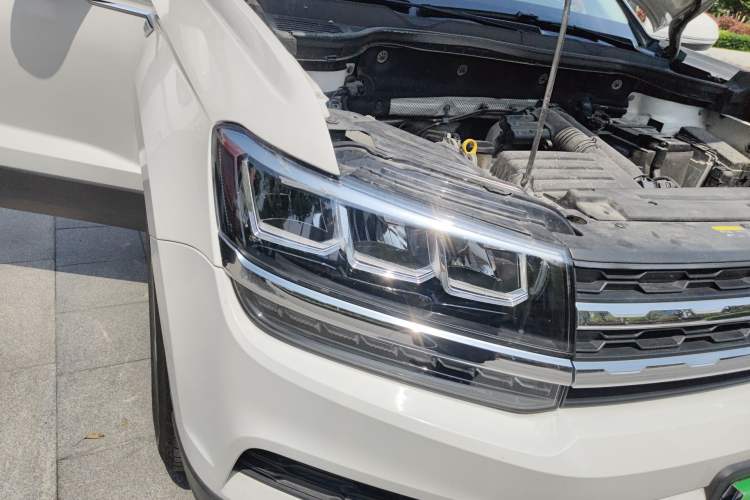 Used Volkswagen Tharu 2019 280TSI Two-Wheel Drive Comfort Edition China V Standard Right Front Headlight