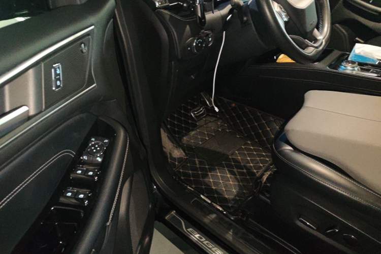 Used Ford Edge 2021 PLUS EcoBoost 245 Two-Wheel-Drive Titanium 7-Seater