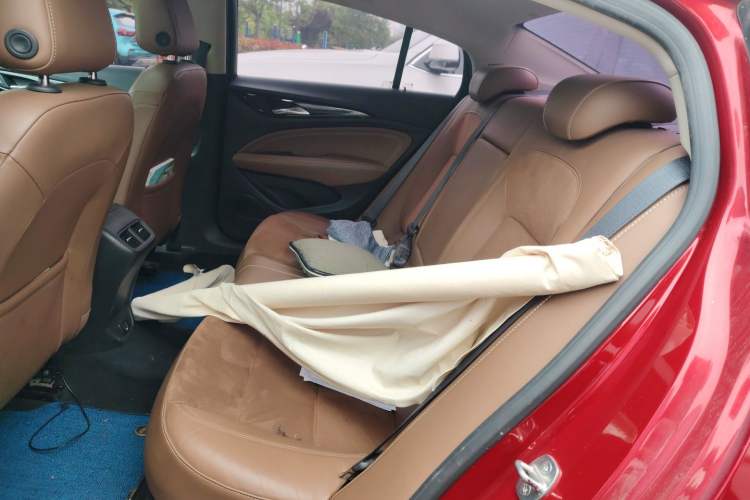 Used Buick Regal 2017 20T Elite Edition Left Rear Seat