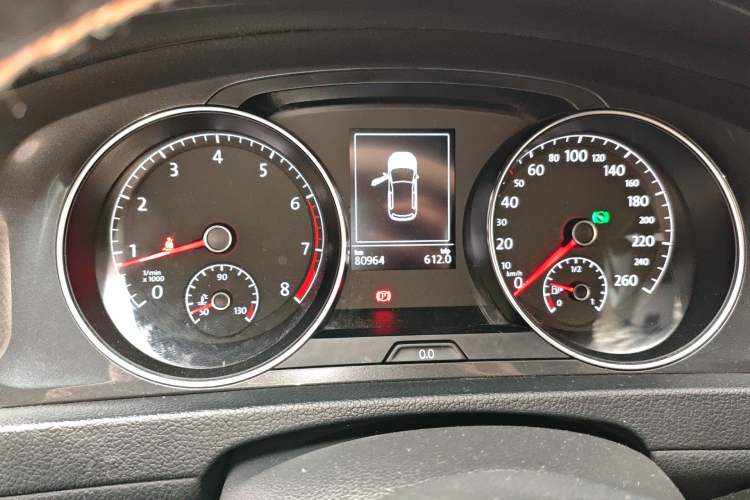 Used Volkswagen Golf 2018 230TSI Automatic Luxury Version Instrument Cluster