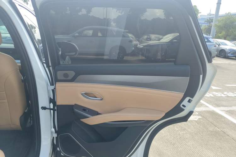 Used BYD Song L DM-i 2024 112 km Beyond Edition