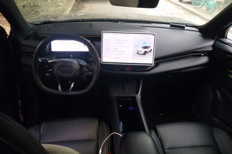 Used Lynk & Co 06 EM-P 2023 EM-P 126 Long-Range Halo