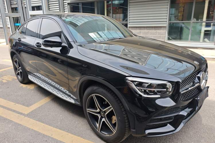 Used Mercedes-Benz GLC Coupe 2020 GLC 260 4MATIC Coupe SUV Exterior 1