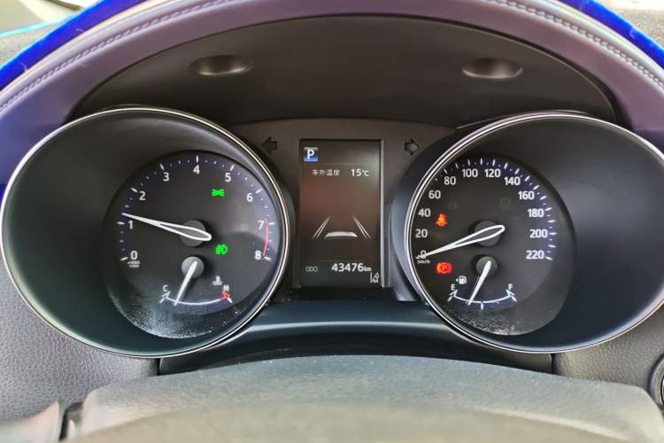 Used Toyota IZOA 2018 2.0L Yichi Version China VI Standard