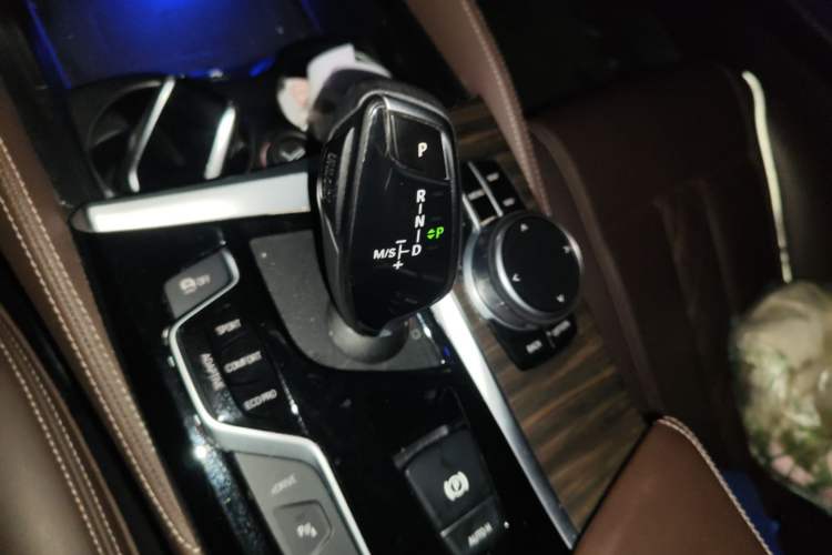 Used BMW 5 Series New Energy 2020 Mileage Upgrade Version 530Le Luxury Package
