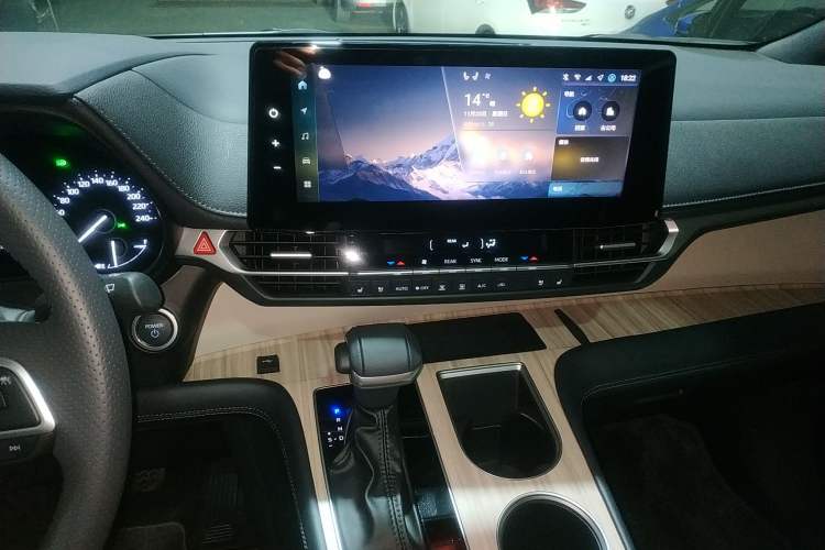 Used Toyota Sienna 2026 Model 2.5L Dual-Engine Four-Wheel-Drive Prestige Edition