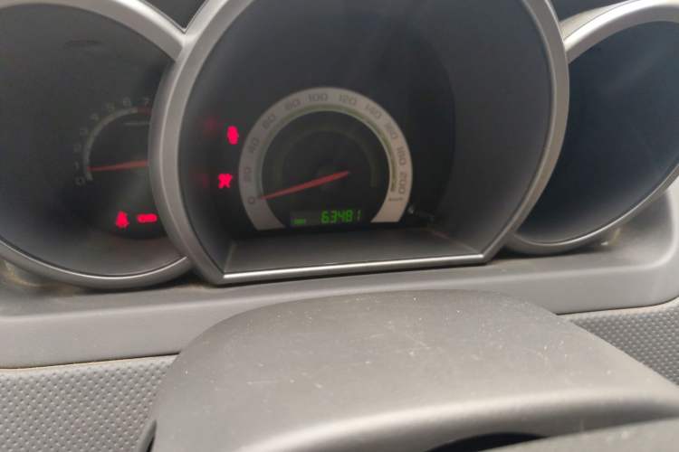 Used Chevrolet Lova 2010 1.4 MT Fengdu Version Odometer Close Up