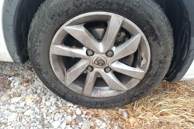 Used Baojun 310W 2017 1.5L Manual Fashion Model China V