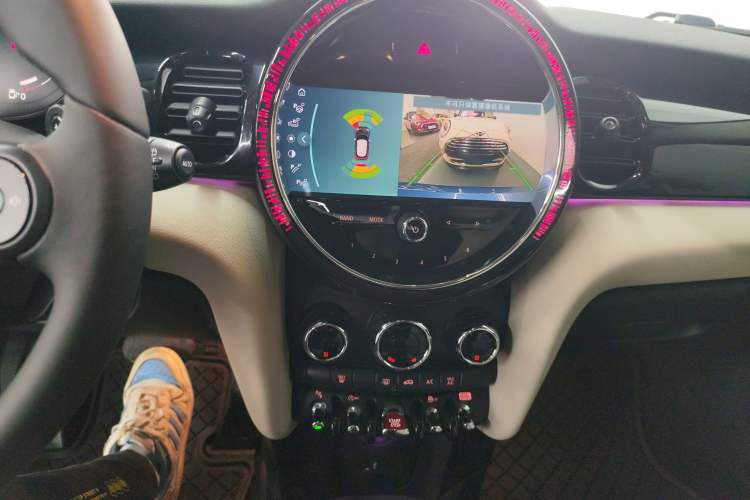 Used MINI 2022 2.0T COOPER S Classic Edition Five-Door Version Audio And AC Panel