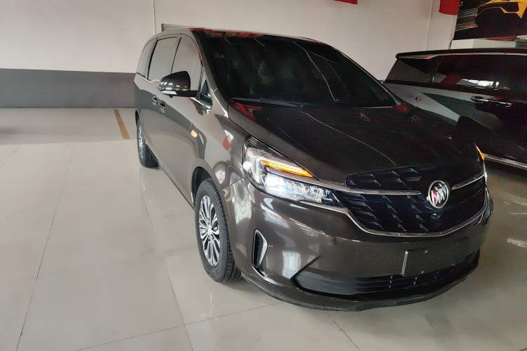 Used Buick GL8 2022 Land Cruiser Executive Class 652T Comfort Model