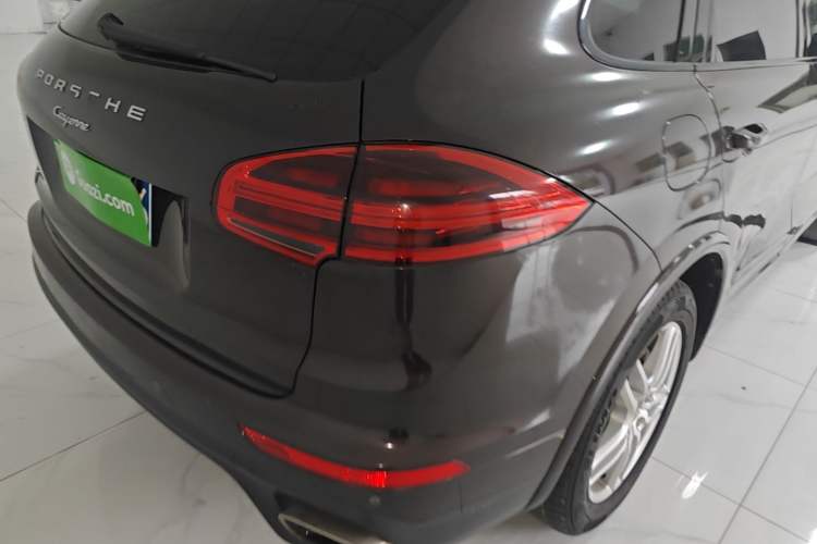 Used Porsche Cayenne 2016 Cayenne Platinum Edition 3.0T
