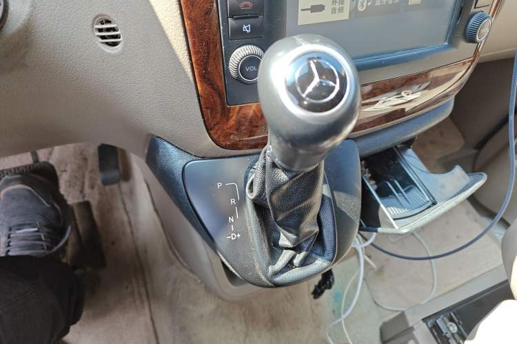 Used Mercedes-Benz Viano 2013 3.5L Haoci version Gear Lever