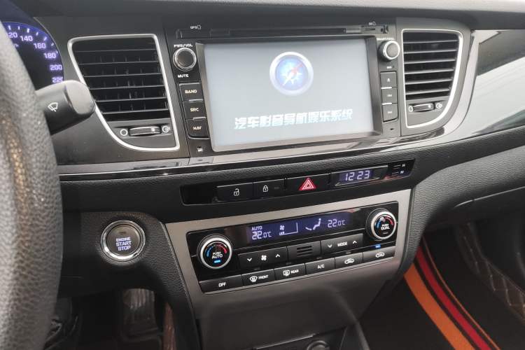 Used Hyundai Mistra 2014 1.8L Automatic Smart GLS Audio And AC Panel