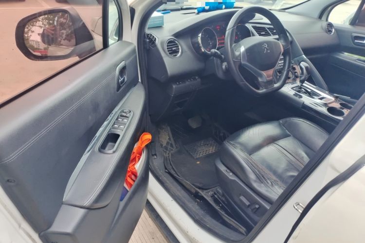 Used Peugeot 3008 2015 2.0L Automatic Trend Edition Driver Seat