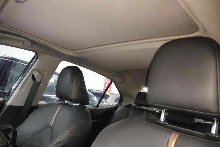 Used Toyota Camry 2021 2.0G Luxury Edition
