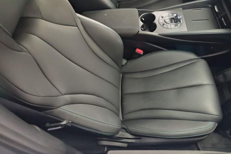 Used BYD Seal 06 New Energy 2025 DM-i Smart Drive 120KM Prestige Model Right Front Seat