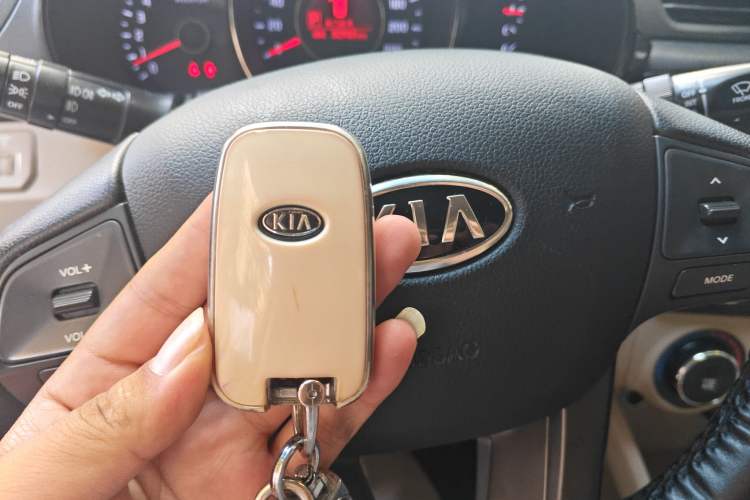 Used Kia K2 2011 Sedan 1.6L Automatic Transmission Premium