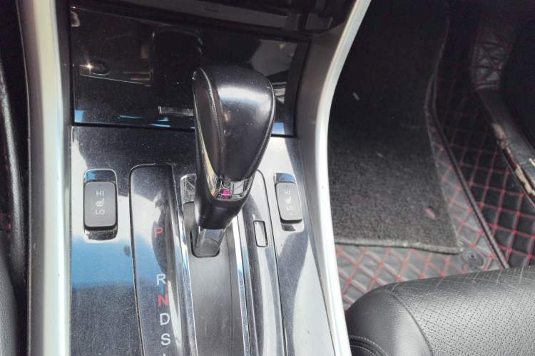 Used Honda Accord 2016 2.0L Elite Edition Gear Lever