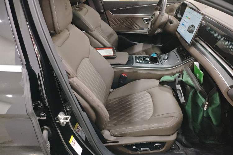 Used BYD Han 2022 DM-i 121KM Luxury Model
