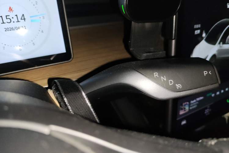 Used Tesla Model Y 2021 Standard Range Rear-Wheel Drive Version Gear Lever