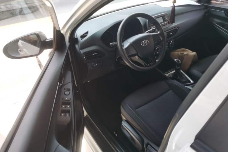 Used Hyundai Celesta 2018 1.6L Automatic GL Enjoyment Edition China VI compliant