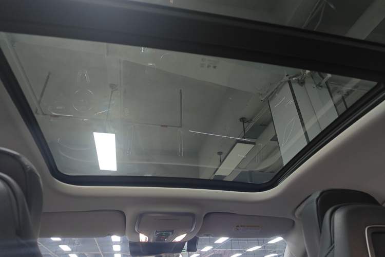 Used Hongqi HS3 2023 2.0T Two-Wheel Drive Available Version
