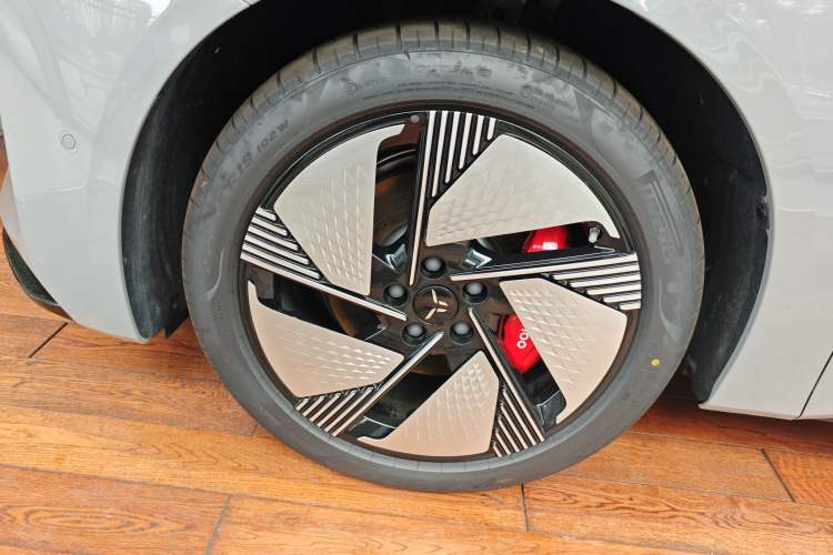 Used Hongqi EH7 2025 640 All-Wheel Drive Smart Selection Edition