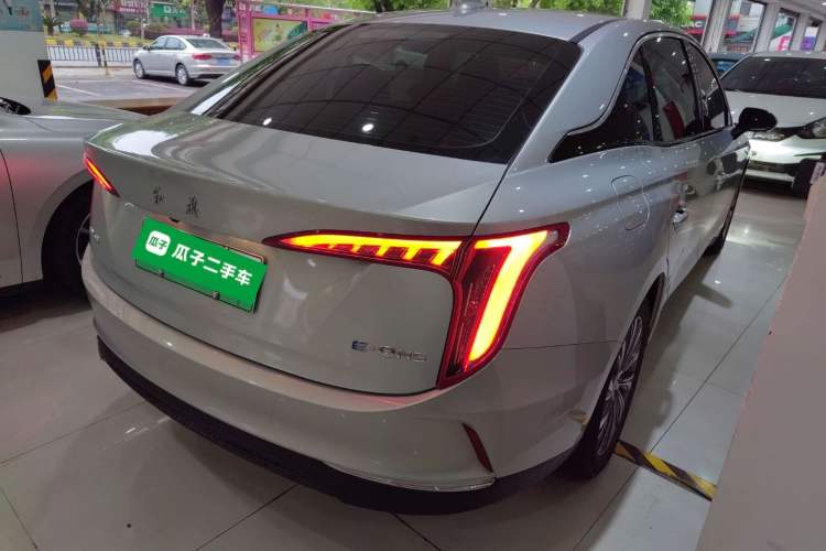 Used Hongqi E-QM5 2022 431 km Charge & Enjoy Edition