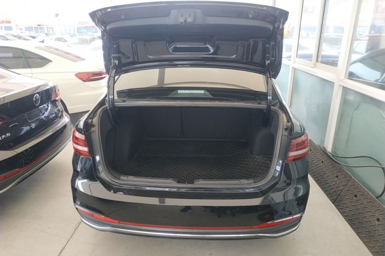 Used Volkswagen Lavida 2023 1.5L Automatic 5 Million Edition Trunk