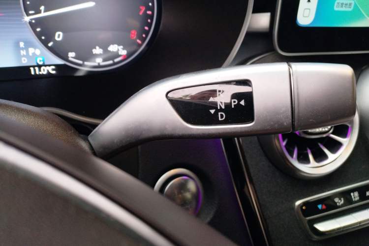 Used Mercedes-Benz GLC 2018 Facelift GLC 260 4MATIC Luxury Edition
