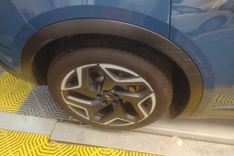 Used ONVO L60 2024 60 kWh All-Wheel Drive
