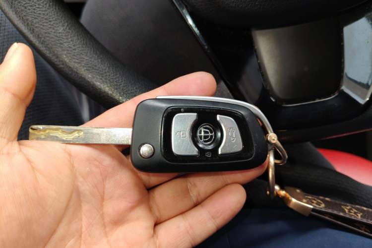 Used Brilliance V3 2015 1.5L Manual Comfort Model
