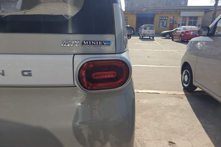 Used Wuling Hongguang MINIEV 2024 3rd Generation 215km Youth Edition