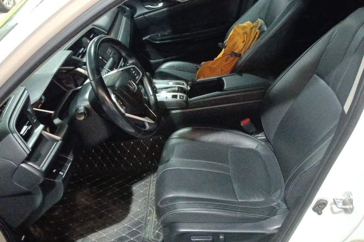 Used Honda Civic 2016 220TURBO CVT Prestige Edition Left Front Seat