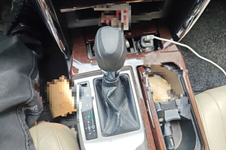 Used Toyota Reiz 2013 2.5S Elite Edition Gear Lever