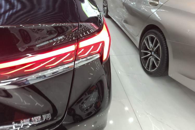 Used Buick LaCrosse 2025 28T Platinum Edition