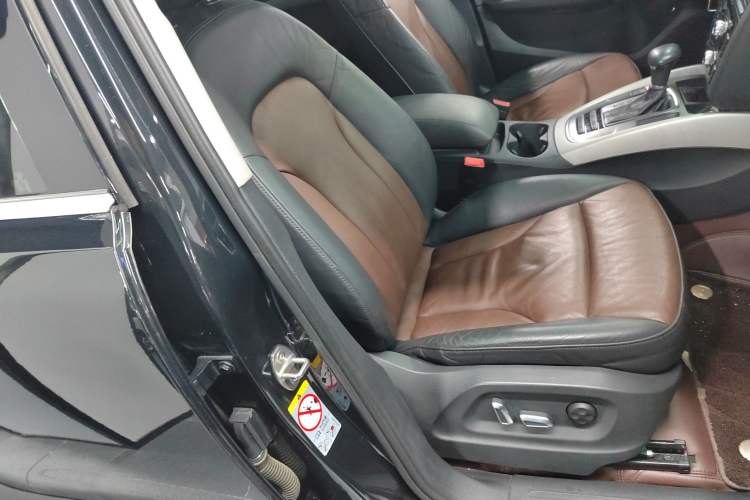 Used Audi Q5 2017 Plus 40 TFSI Ambition Model
