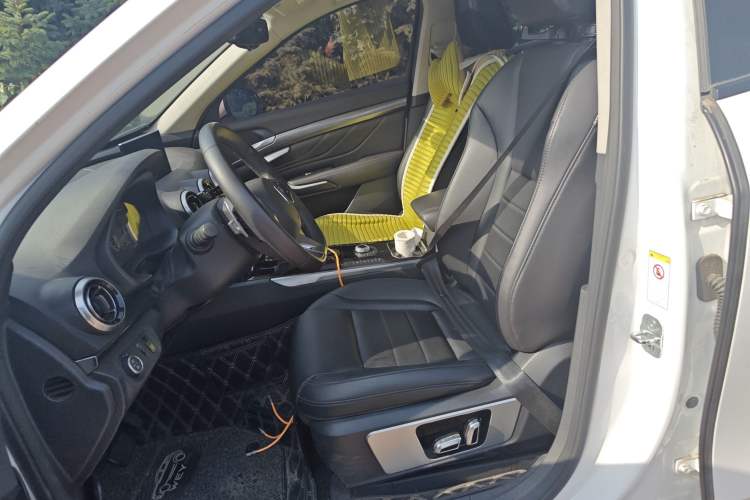 Used Wey VV7 2017 2.0T Luxury Model Left Front Seat