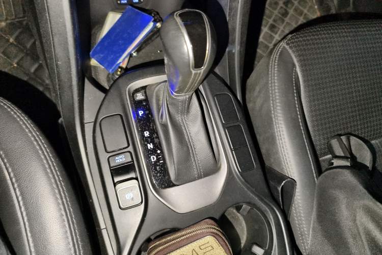 Used Hyundai Santa Fe 2013 2.4L Automatic 4x4 Smart Version